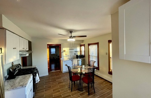 Hyde Park Casa | Hidden Gem right in the city of Boston!