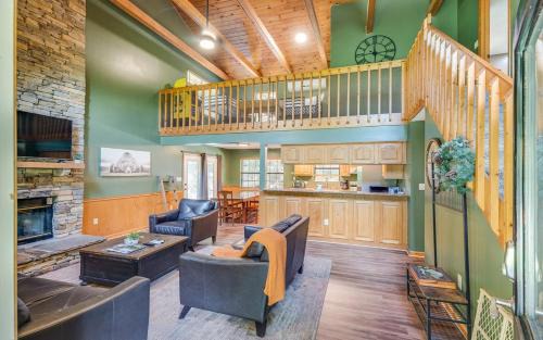 Sevierville Villa | Hidden Hollow Lodge