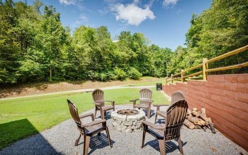 Sevierville Villa | Hidden Hollow Lodge
