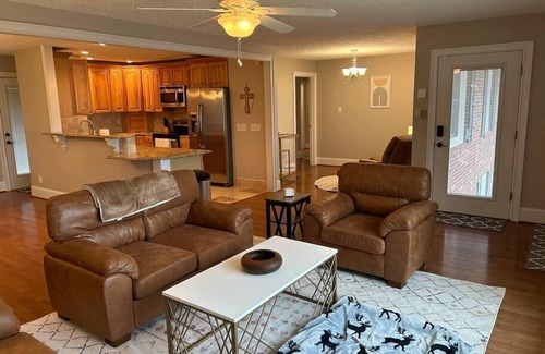 Northlakes Casa | Hidden Oasis Lake House Hickory
