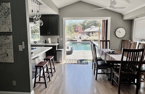 Healdsburg Casa | 1. 6 acres de vida interior / exterior - A minutos de Healdsburg Plaza