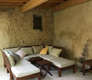 Saint-Maixent-l'Ecole Villa | Hidden Treasure