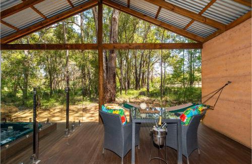 Pickering Brook Cabina | Hidden Valley Eco Spa Lodges & Day Spa