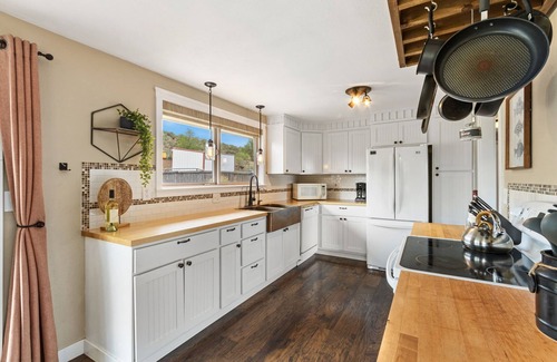 Loveland Casa | Hidden Valley Retreat | Quiet Escape w/ Mtn Views!