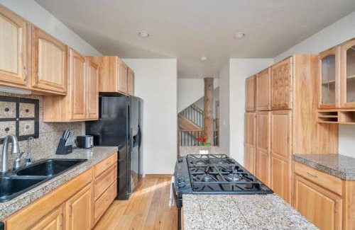 Evergreen Casa | Hide-A-Way. Private Hot Tub Pets Welcome.