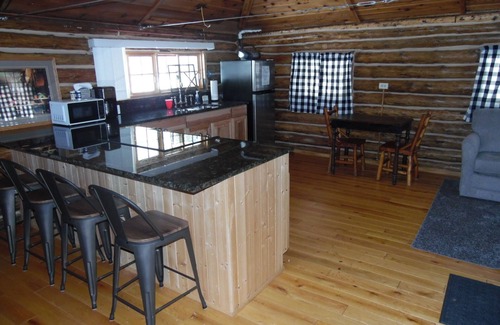 Oscoda Cabina | Hide out cozy Cabin Rental near Cooke Dam pond in Oscoda & budget friendly