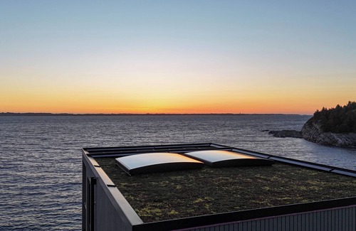 Herdla Cabina | Hideaway Herdla 2 – unique and luxurious cabin 15 m above the sea