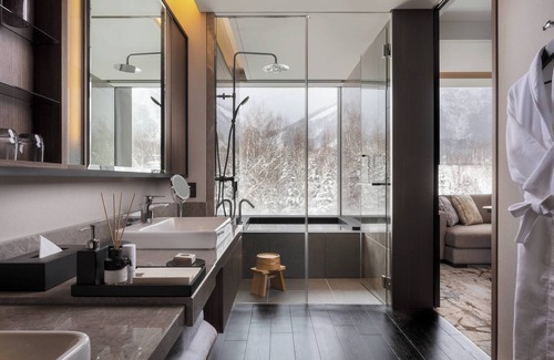 Niseko Hotel | Higashiyama Niseko Village, a Ritz-Carlton Reserve