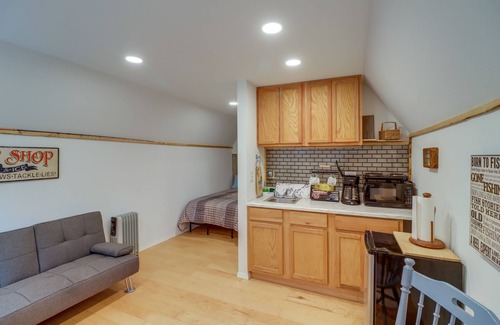 Higden Apartamento | Higden Studio w/ Shared Patio, Yard Games, Grills!