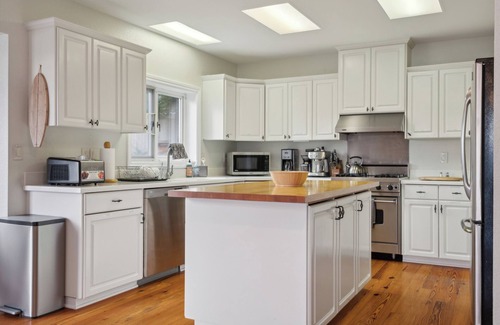 Adelma Beach Casa | High bank waterfront estate on Whidbey Island