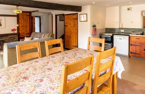 Hartsop Cabaña | High Beckside - Traditional Lakeland Cottage near Ullswater. Sleeps up to 7 guests