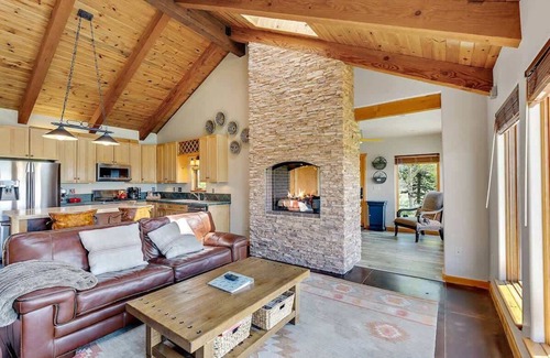 Fairplay Casa | High Castle Cabin Sum