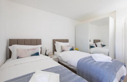 East Wittering Apartamento | High-End Beachfront Getaway Sea View King Bed