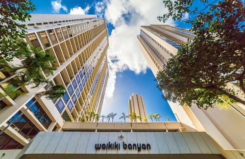 Waikiki Apartamento | High Floor Ocean View Condo with 2 Double Beds