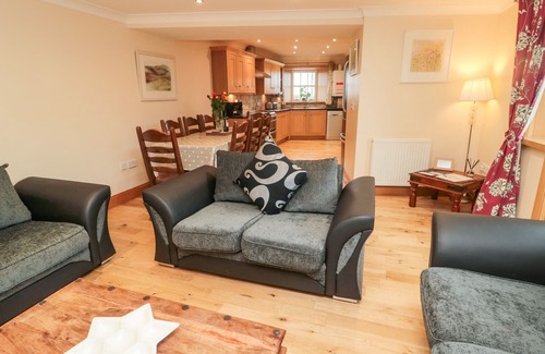 South Charlton Cabaña | High Hemmel House, EMBLETON