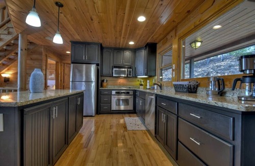 Raccoon Ridge Cabina | High Hopes | Free Night Offer!