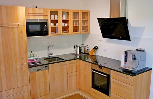 Erlangen Apartamento | Apartamento de alta calidad con pase de salud SHI