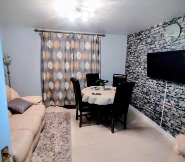 Idle Apartamento | High Rigg House Bradford - Luxury Accomodation with Private Parking