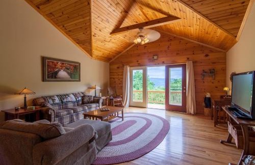 Banner Elk Casa | High Road Cabin