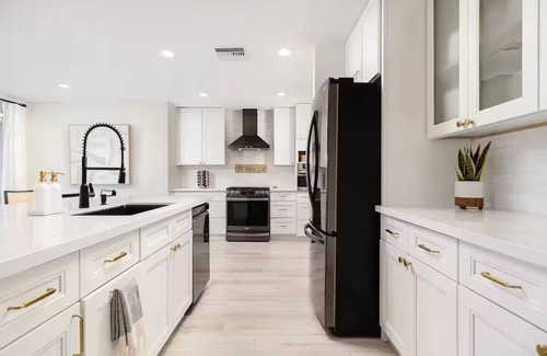 Paradise Valley Casa | High-Style Stay - Camelback Views, 3 Kings+, Pool