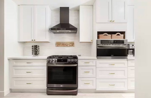 Paradise Valley Casa | High-Style Stay - Camelback Views, 3 Kings+, Pool