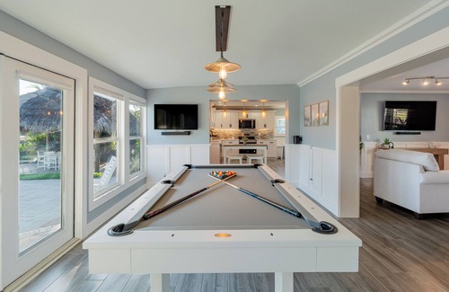 South Island Casa | 🌊🌴High Tide Hideaway | Canal-Front | Private Pool | Tiki Hut | Pet Friendly🐾