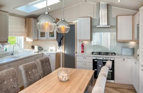 Pendine Casa | Highgrove Ledge