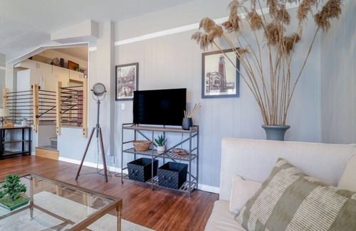 Highland Square Apartamento | Highland Sq Hideaway Apt with 2 queen beds in great location