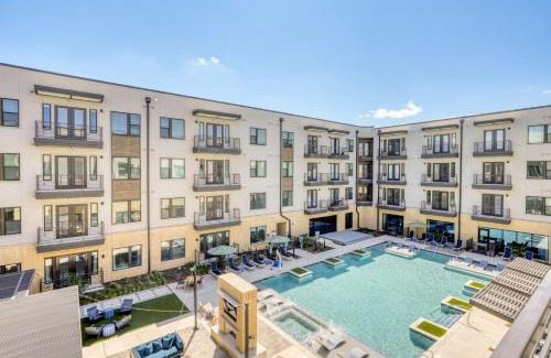 Highland Apartamento | Highlands 2BR w Pool WD Gym vibrant area ATX-198