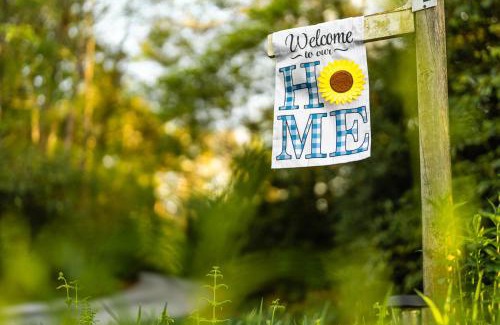 Highlands Hills Casa | Highlands Cabin with Views 5 Min to Downtown