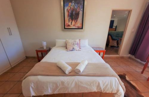 Nelspruit Cabina | Highlands Creek Self Catering Accommodation