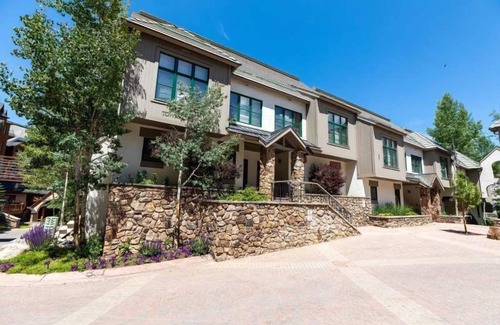 Highlands Townhomes Casa | De Pueblo Highlands ski-in / ski-out de la cubierta Volver