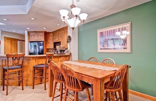 Highlands Townhomes Condominio | Highlands Westview 105