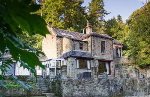 Hoylandswaine Casa | Highwood Lodge