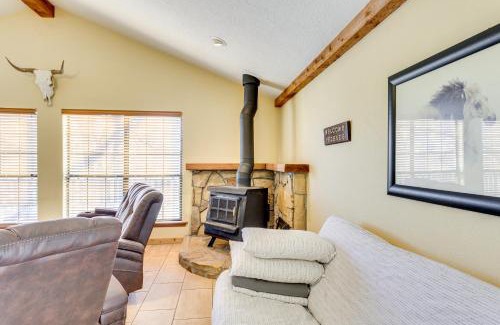 Sulphur Casa | Hike, Fish and Explore Family Cabin in Sulphur!