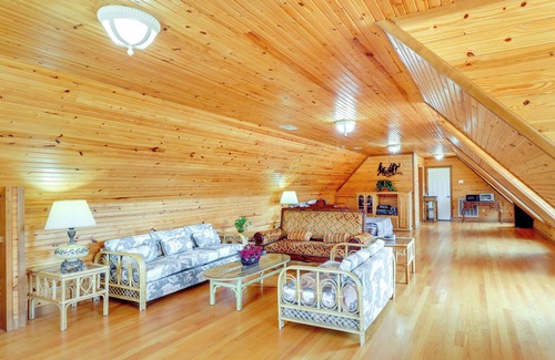 Fairfield Bay Apartamento | Hike & Fish: Studio w/ Pool Access in Shirley!