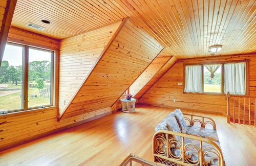 Fairfield Bay Apartamento | Hike & Fish: Studio w/ Pool Access in Shirley!