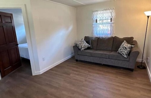 Hillsgrove Cabina | Hiking in World's End State Park! Pets Allowed! Near Hillsgrove Covered Bridge!