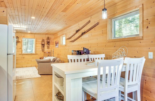 Alton Cabaña | Hiking & Snowmobile Trails On-site: Alton Retreat!