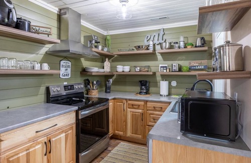 Minocqua Casa | Hill Hideaway Unit 2 – Pet-Friendly, Mid-Term Lake Retreat