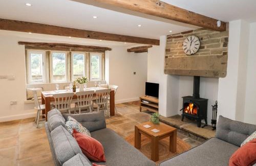 Hepworth Casa | Hill Top Cottage