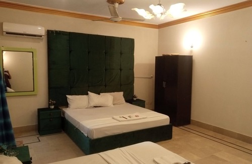 Karachi Casa | Hill View Guest House