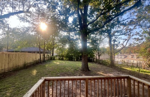Hillcrest Casa | Hillcrest Luxe - 2BR with Complete Makeover & All-New Furnishings