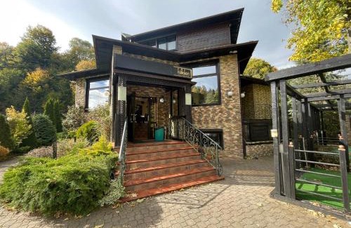Bran Casa | Hillden Lodge &Restaurant