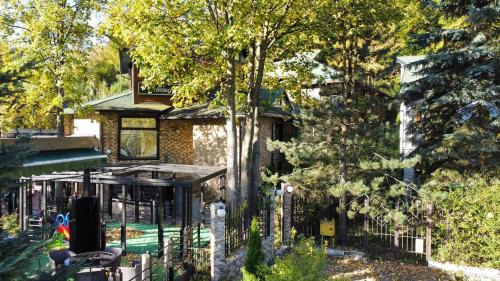 Bran Casa | Hillden Lodge &Restaurant