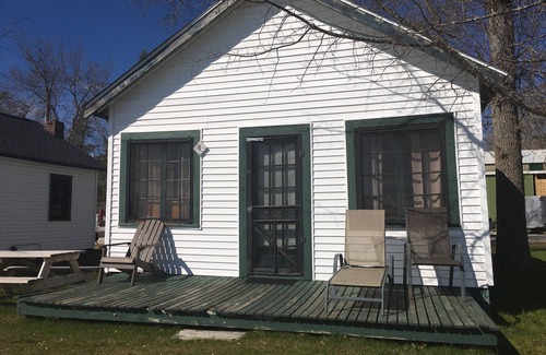 Cedarville Cabina | Hills Point Resort