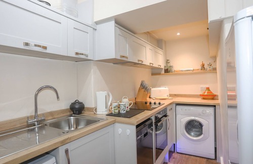 Rhyd-y-clafdy Cabaña | Hillside Apartment