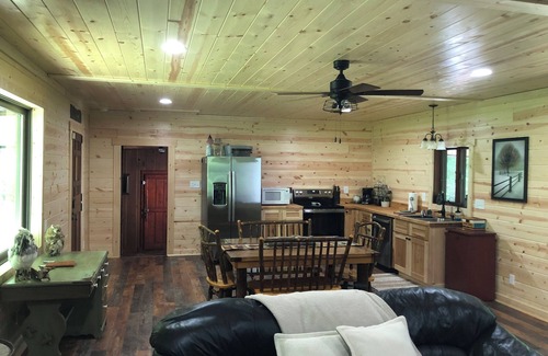 Mansfield Casa | Hillside Haven Retreat LLC