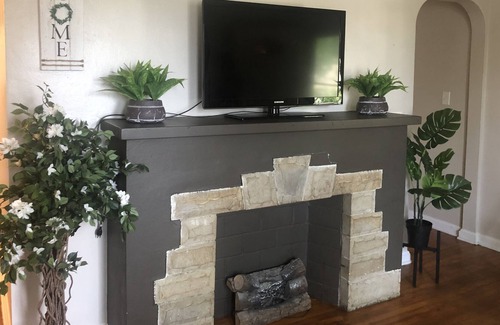 Dayton Casa | Hillside Haven