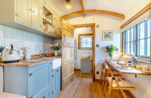 Blackwell in the Peak Casa | Hillside Hideout - Una Habitación Casa, Capacidad 2